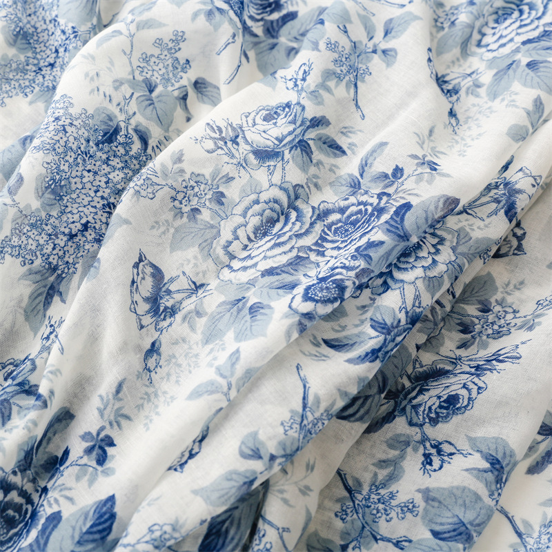 A traditional Chinese style, retro blue and white porcelain, cotton and linen hand-held scarf with a touch, and a long fringed gauze scarf pic 17