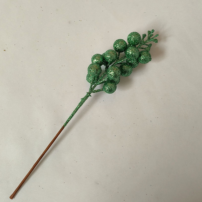 Christmas decorations: Gold powder berries, pistachios, red fruits, Christmas tree cuttings, accessories, diy bouquets, garlands, materials pic 11