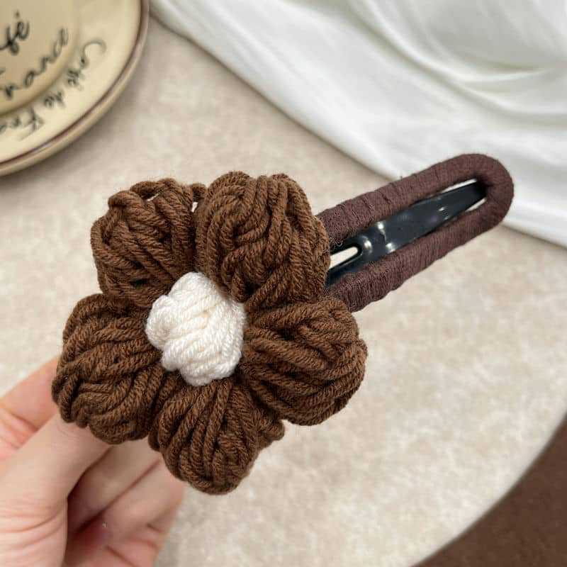 Woolen flower duckbill clip, large back of the head, sweet semi-tied hair clip, new autumn and winter headwear pic 7