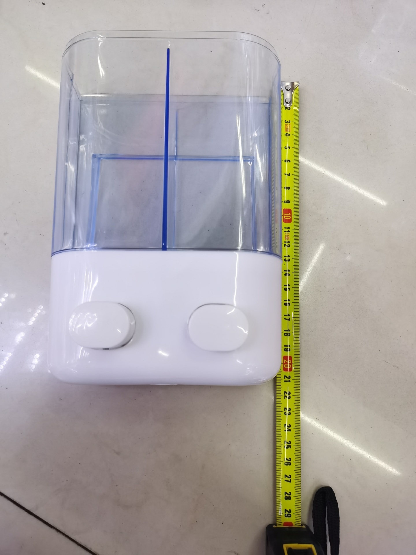 外贸产品爆款按压皂液器壁挂式感应皂液盒卫生间洗手挤泡沫给皂器详情4