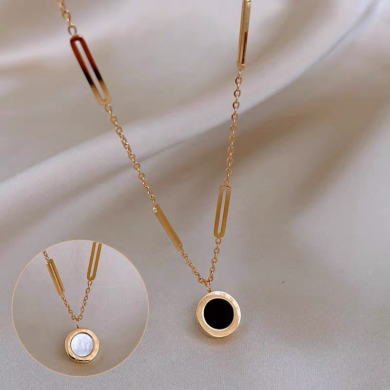 Gold brick titanium steel necklace for women, light luxury, high-end design sense, niche golden collarbone chain, 2025 new trendy sweater chain pic 10