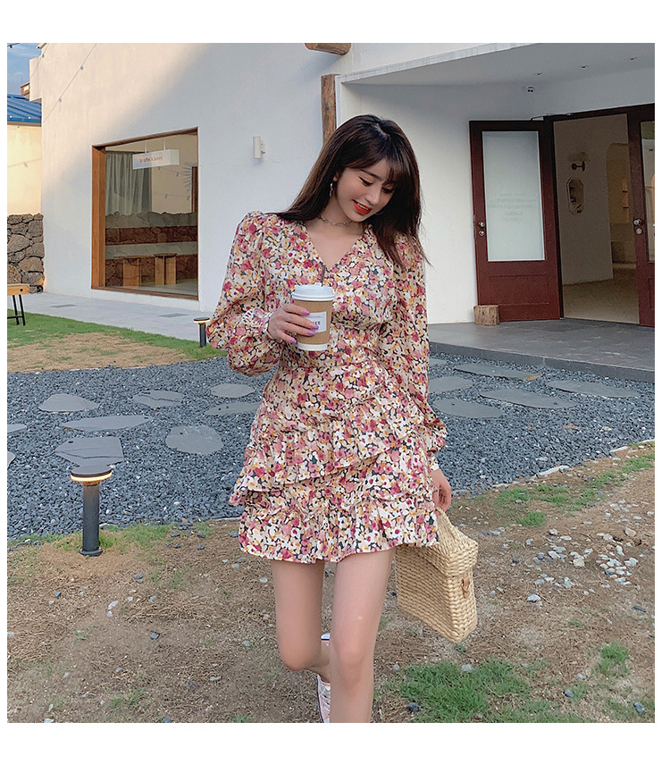 春秋装2021年新款女碎花连衣裙小个子搭配显高收腰显瘦姐妹长袖裙详情4