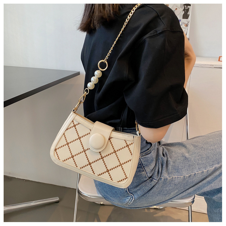 夏季包包女2021新款潮时尚链条腋下包法棍包法国小众百搭斜挎包详情9