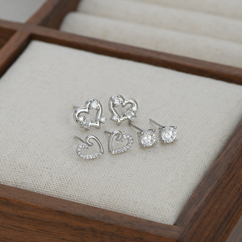 S925银针一卡三对套装耳钉女睡觉不用摘爱心小耳饰ins风学生耳坠详情6