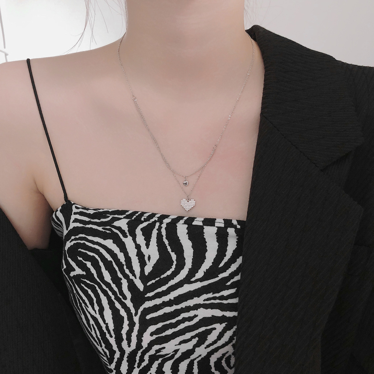 European and American style heart-shaped necklace, versatile for women, niche design, hot girl ins style, titanium steel, non-fading, high-end collarbone chain pic 34