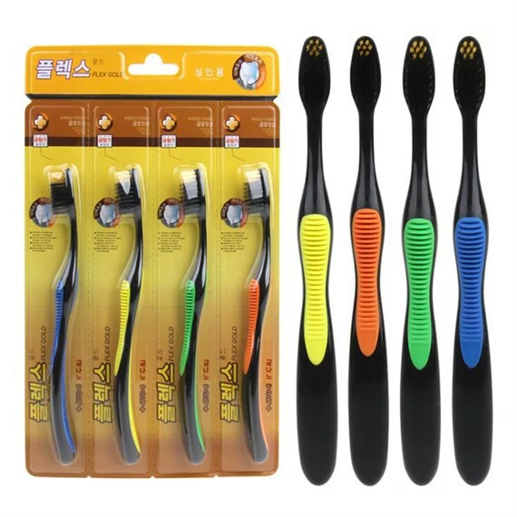 The manufacturer wholesals four sets of high-end gold-plated toothbrushes and four sets of soft-bristled ones. They are available for street vending. The supply source is Korean toothbrushes pic 2