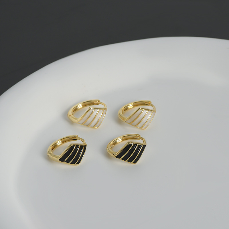 夏季新款复古法式气质耳环女小众设计感几何滴油扇形耳饰百搭耳扣详情2