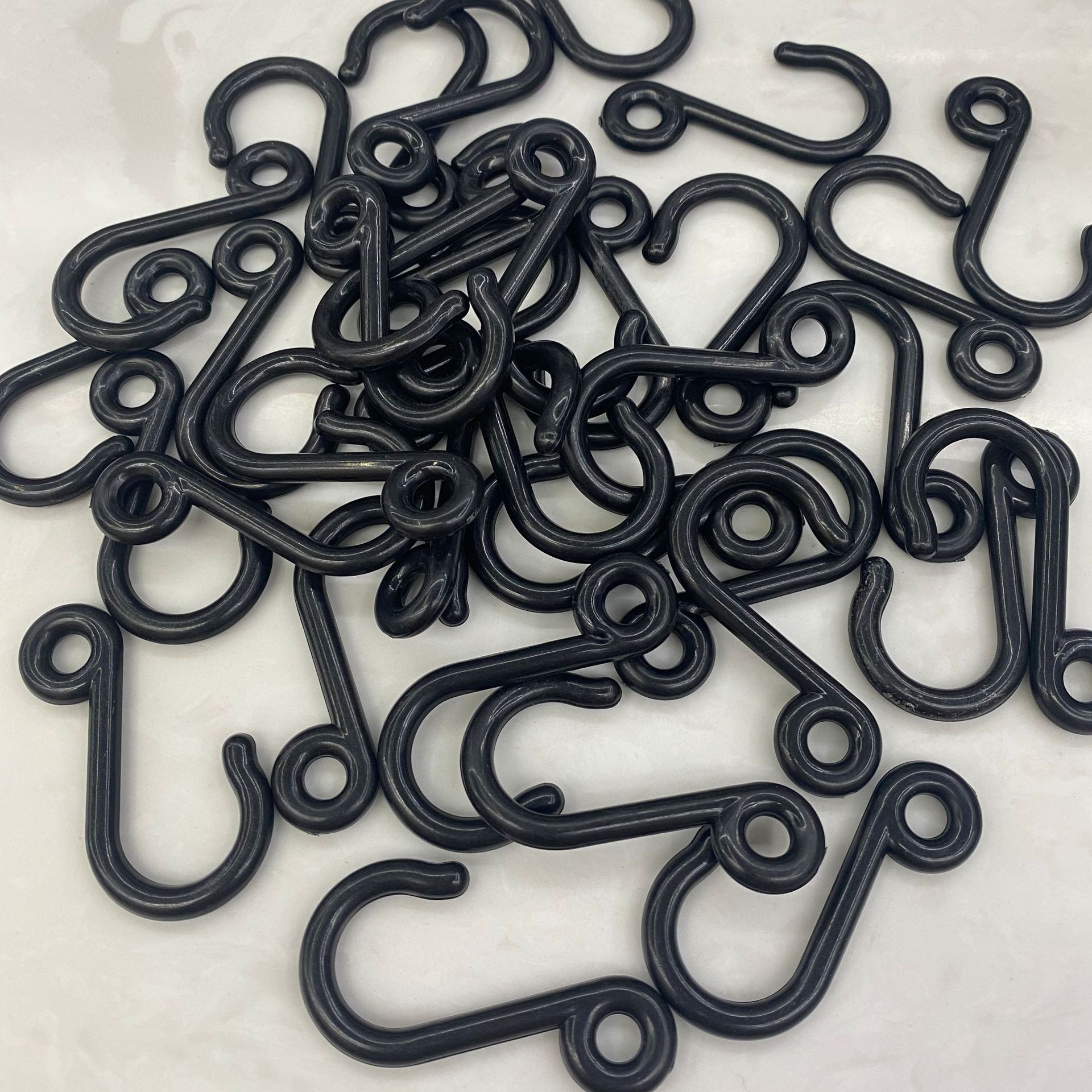 Plastic hooks for bags, open hooks, cosmetic bags, 2-character hooks, multi-purpose hooks, clothes hanger ropes, black hooks in stock pic 11