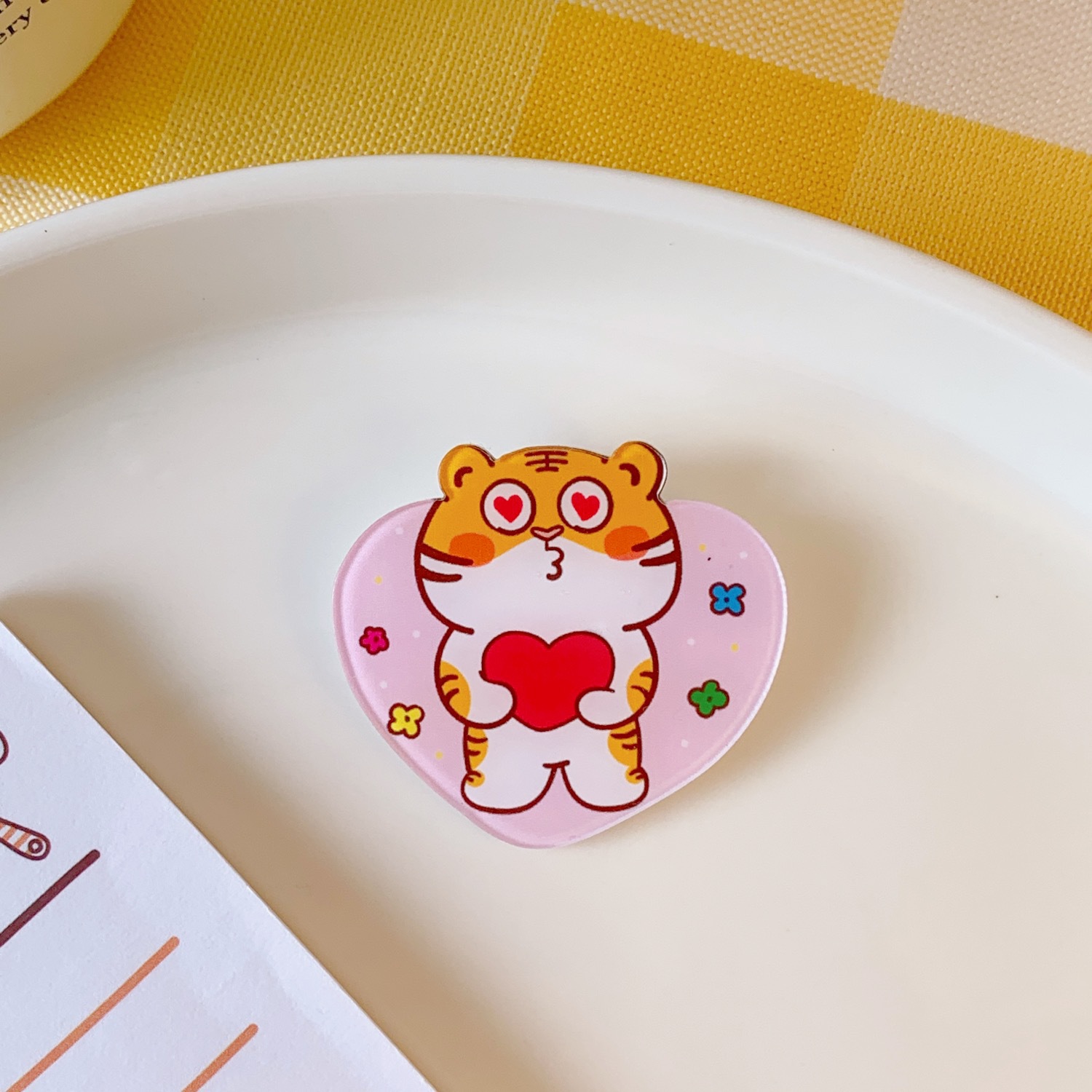 ins风潮可爱甜美小老虎亚克力胸针包包服装装饰配饰卡通创意徽章详情27