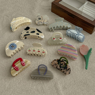 Korean-style retro leopard print hair tie and hair band, a high-end feminine touch, heart-shaped acrylic ponytail tie, leather band hair tie and hair accessory pic 3