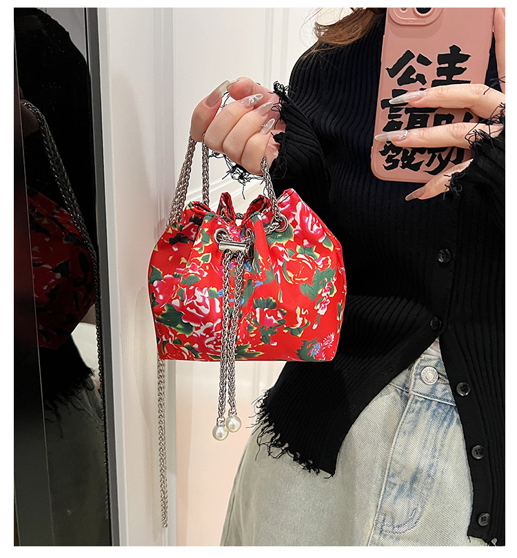 花棉袄潮酷水桶包新款2024春季个性民族风单肩包国潮复古斜挎女包详情39