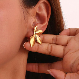 High-end matte, exquisite and small ear rings, ear buckles, unique earrings, new trendy and best-selling earrings and stud earrings in 2024 pic 10