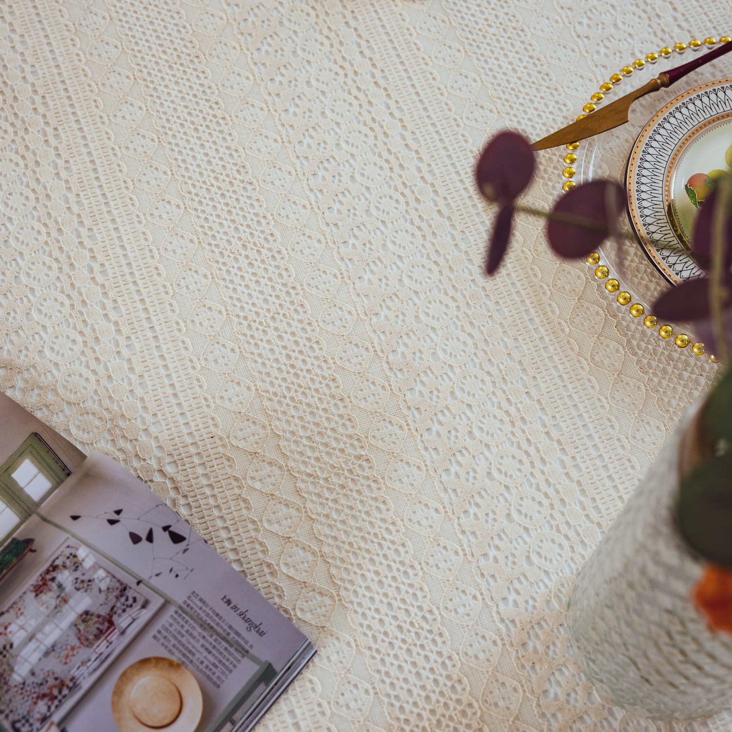 National trend retro hollowed-out lace cover fabric, ins style rectangular white country tablecloth, round table and small round tablecloth pic 4