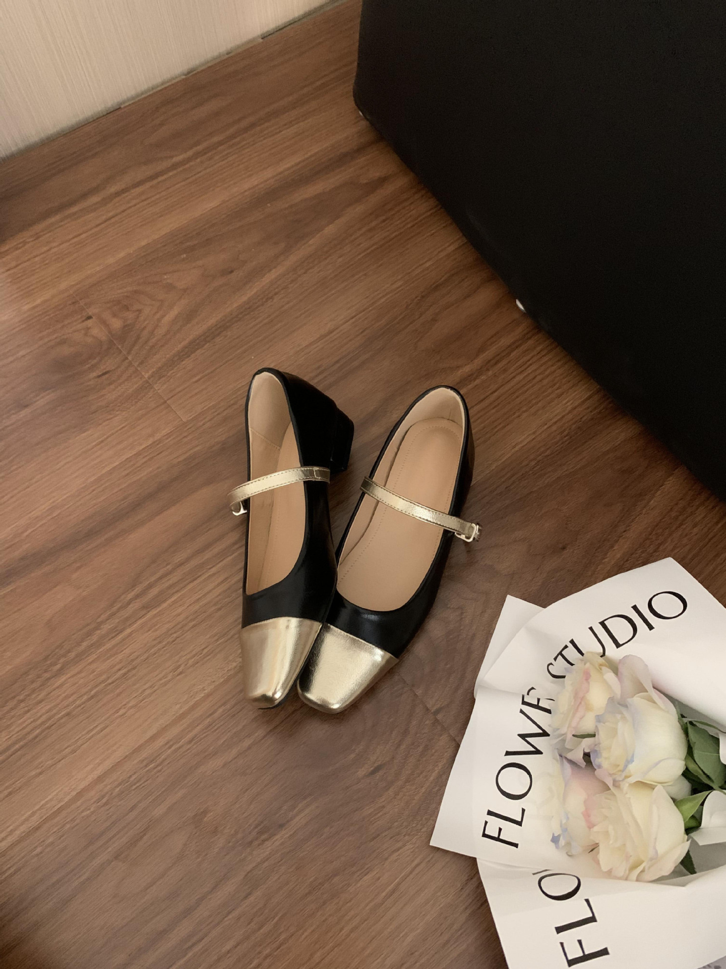 2023新款时尚方头全包百搭高跟鞋女法式拼色小香风平底玛丽珍鞋女详情17