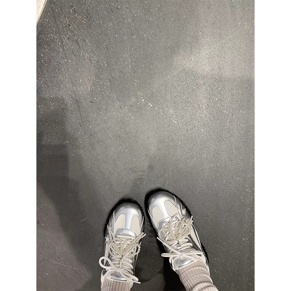 苏茵茵月牙底运动鞋蕾丝珍珠鸳鸯带厚底休闲鞋女德训鞋女小白鞋详情3