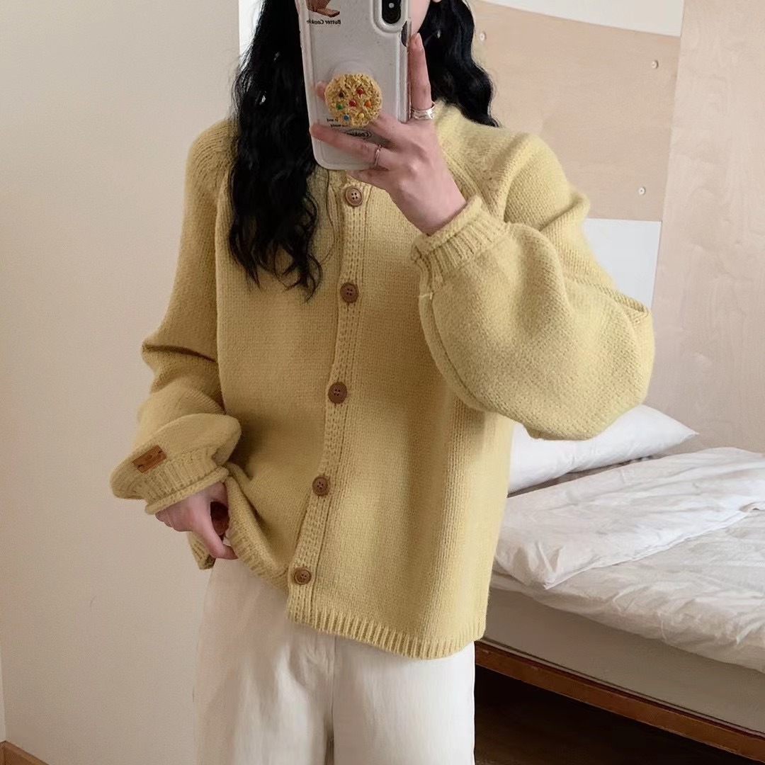 秋季复古牛角扣短款纯色针织马甲背心毛衣女宽松无袖坎肩叠穿马夹详情6