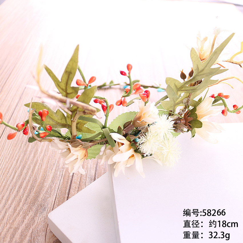 2018 Korean-style forest-themed bridal headwear and hair accessories, artificial flowers, antler garlands, studio wedding photography headwear and headwear pic 7