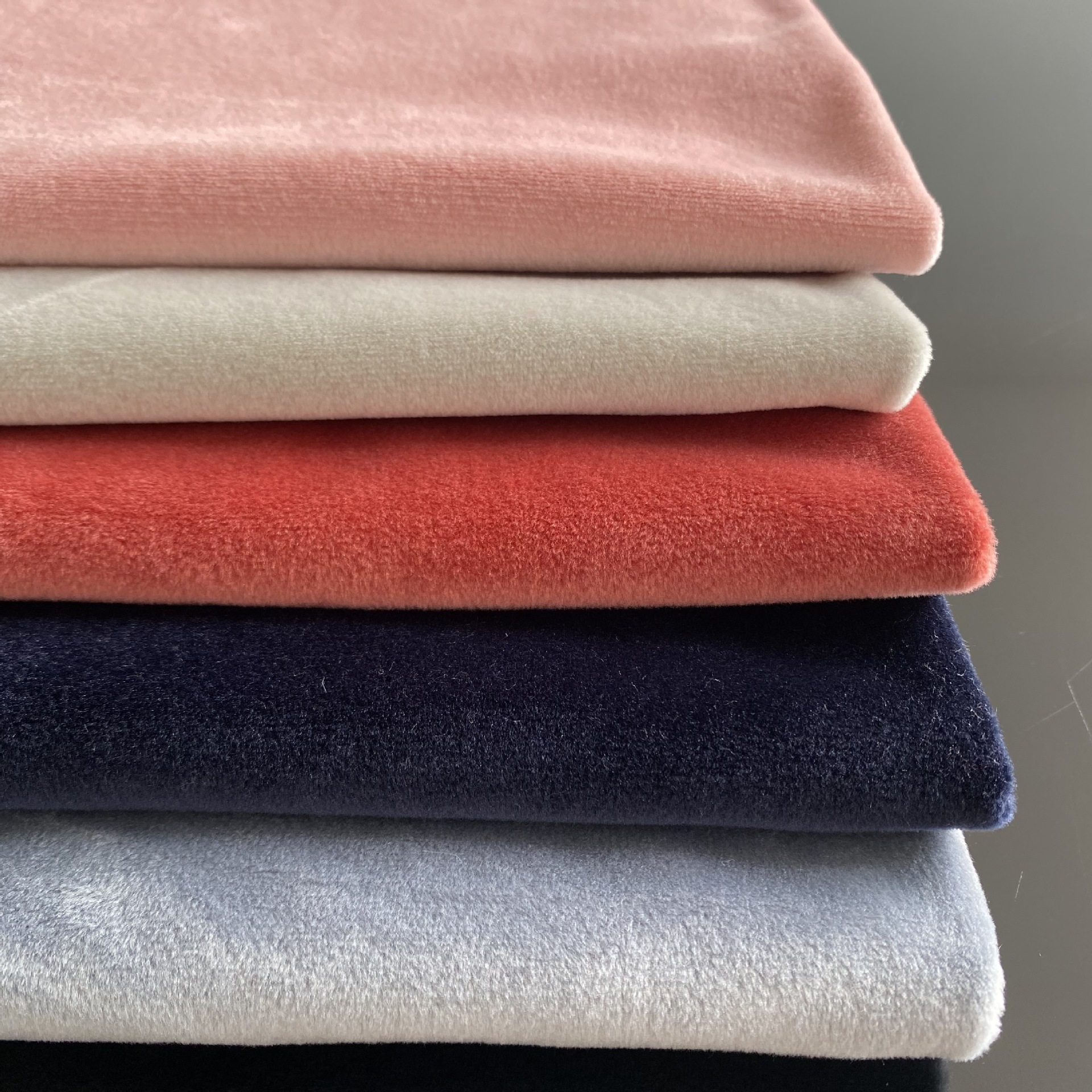 The manufacturer produces spandex super soft silver fox fleece four-sided elastic plush fabric and crystal fleece clothing and home textile fabric pic 5