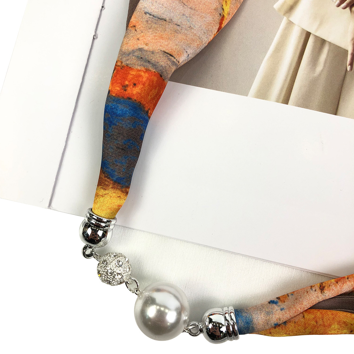 One-piece consignment cross-border exclusive summer fashionable and versatile silk pearl necklaces, silk scarves, buckles and scarves factory wholesale pic 15