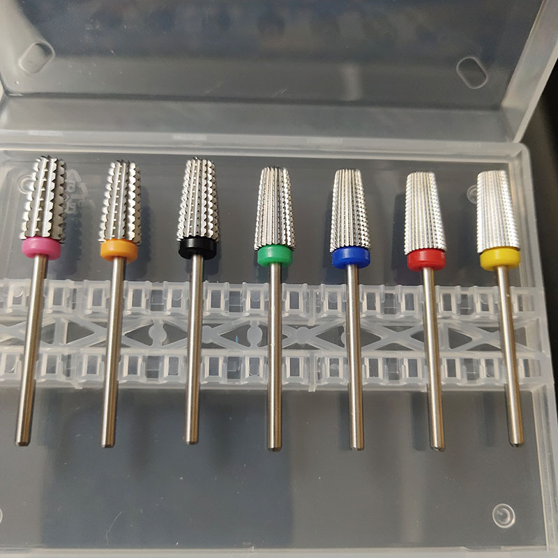 The new five-in-one nail polish grinding head, a bidirectional toothed quick nail removal and dead skin removal tool, can be used with either hand. shanilak pic 2