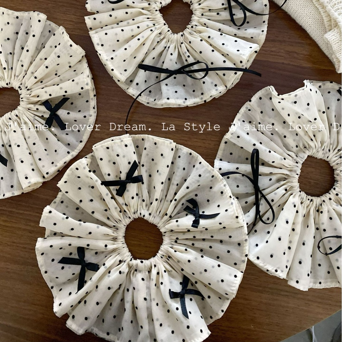 A new high-quality black polka dot heart-shaped bow headband from South Korea, sweet and fashionable headband, versatile hair accessory pic 2