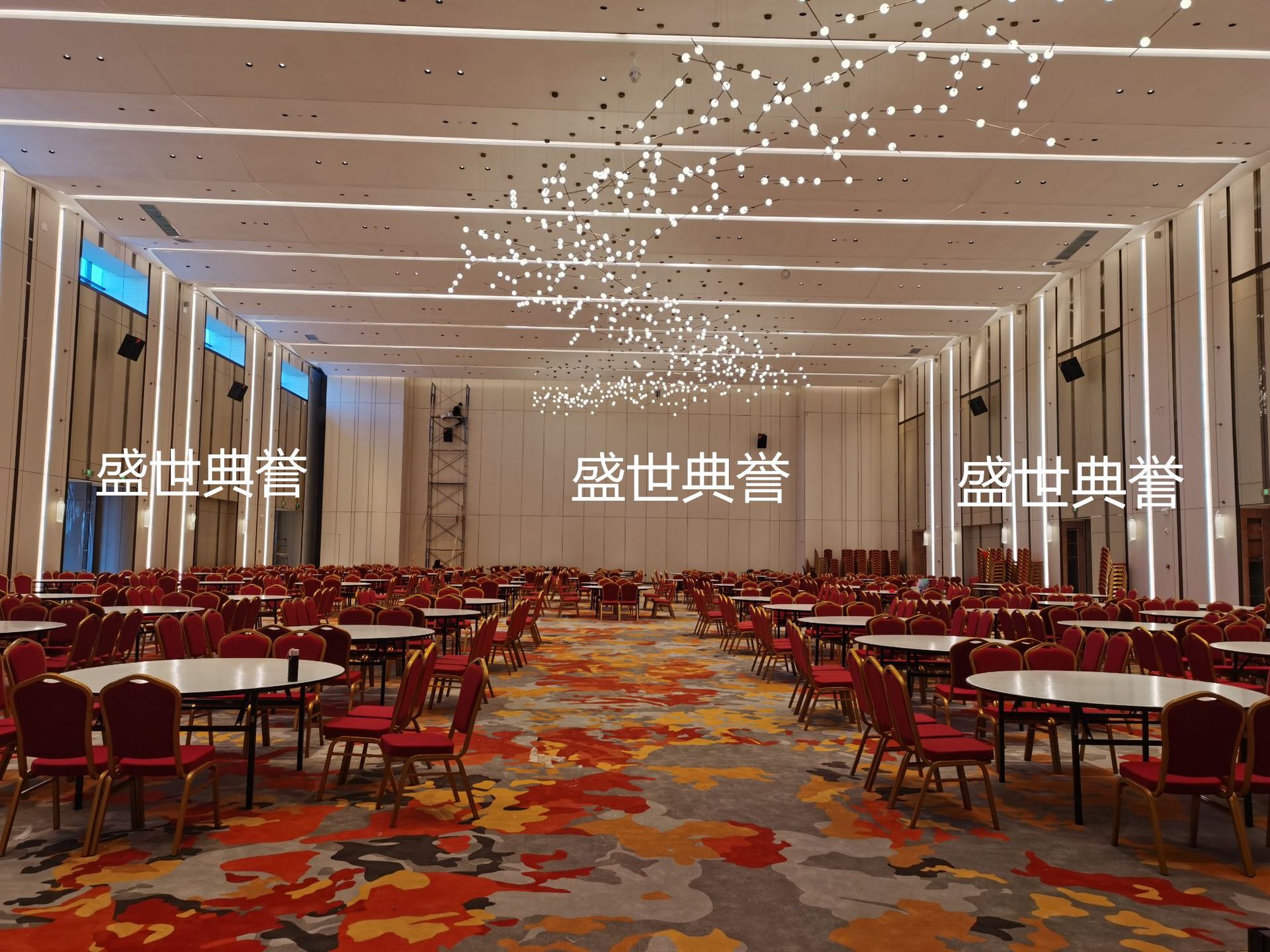 随州五星级酒店铝合金宴会椅子会议中心折叠椅饭店宴会厅餐桌椅详情10