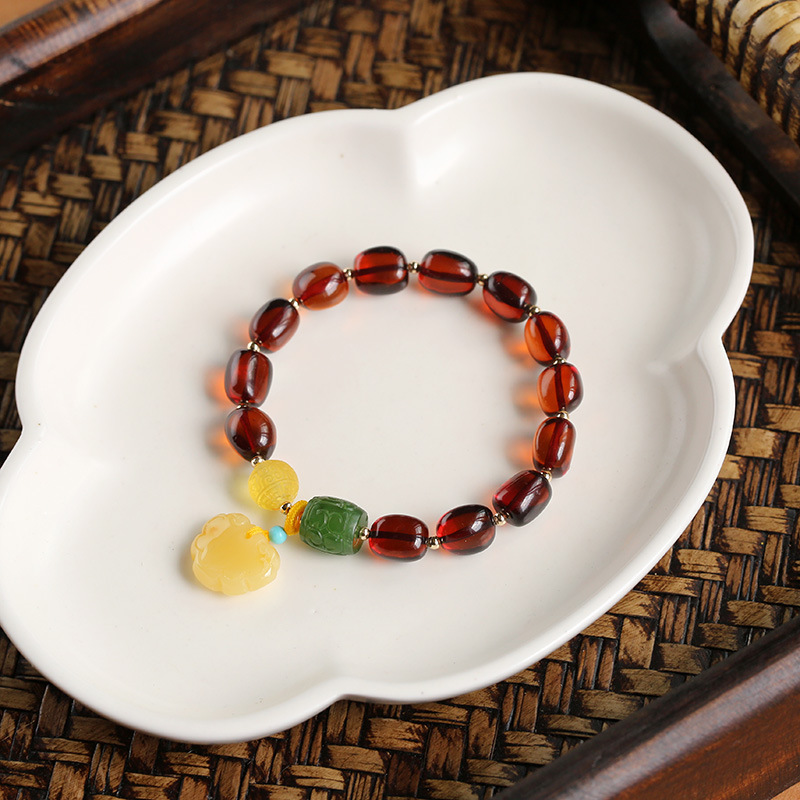 Factory direct sales of natural amber portable bracelets, safety locks, blood amber amber bracelets, new styles, one-piece delivery pic 5