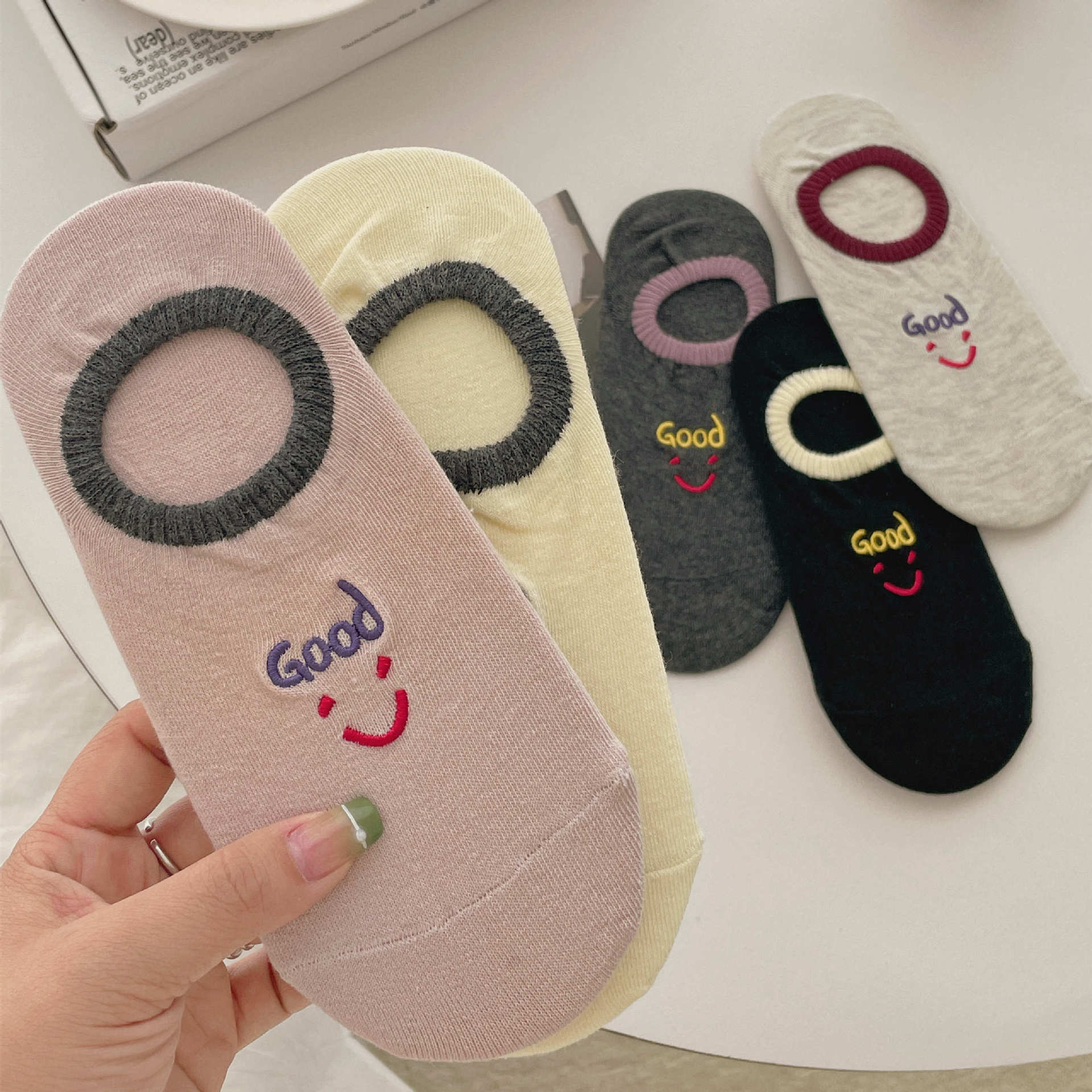 袜子女 春夏款刺绣笑脸字母精梳棉不掉跟时尚潮流ins可爱隐形船袜详情1