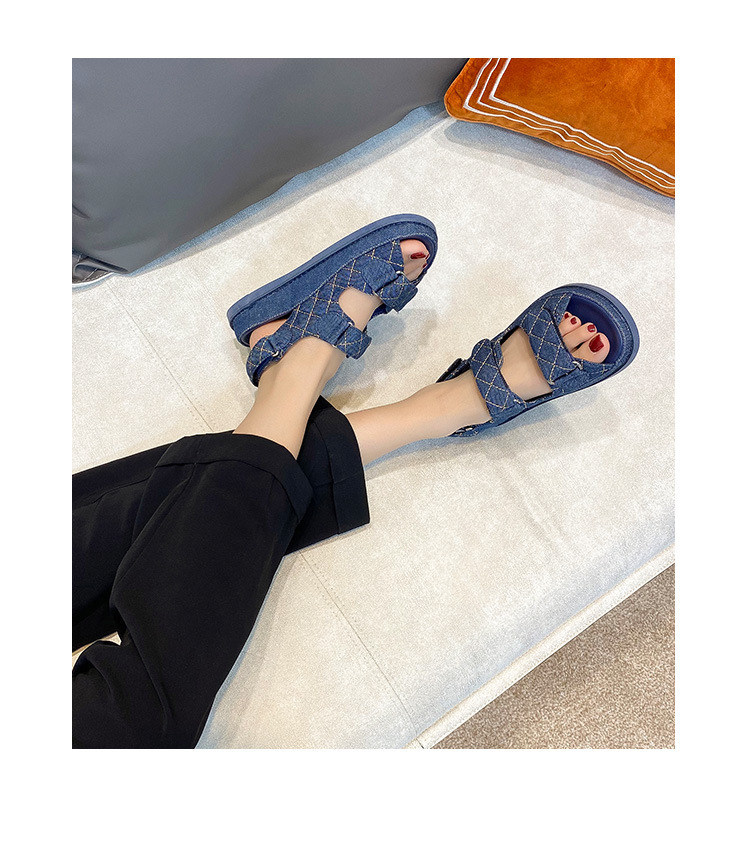 2024夏季新款小香风魔术贴厚底休闲运动凉鞋百搭平底沙滩罗马女鞋详情10