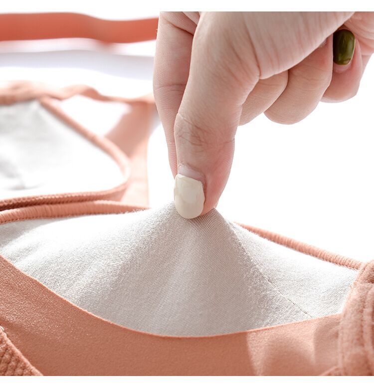 A new type of sexy and cute bra for a teenage girl with free shipping. It has no underwire, a pair of breast support, adjustable bra and AB medium thickness cup pic 5