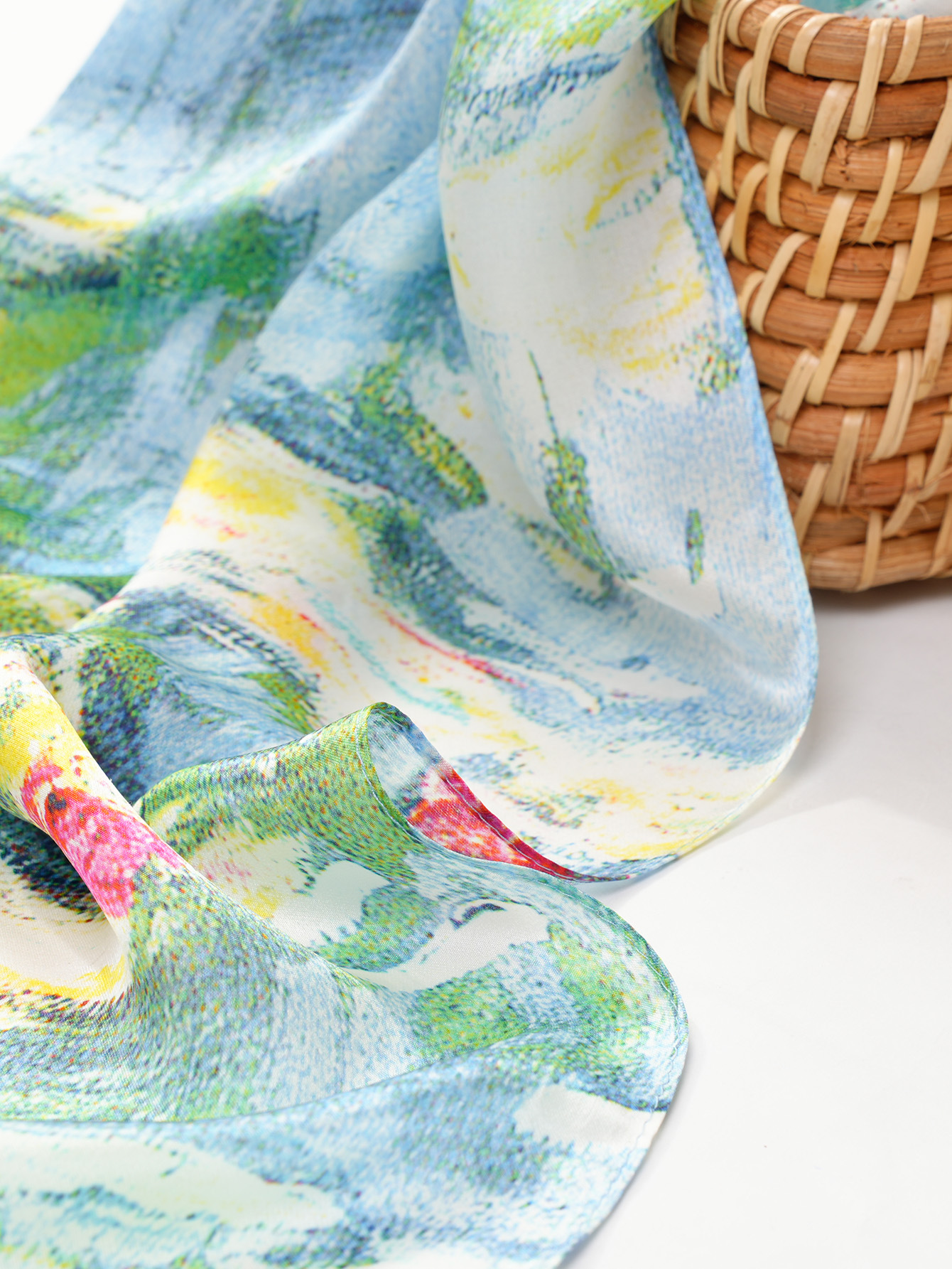 New cross-border exclusive European and American crude oil painting ethnic style women's shawl paired with a thin silk printed scarf pic 6