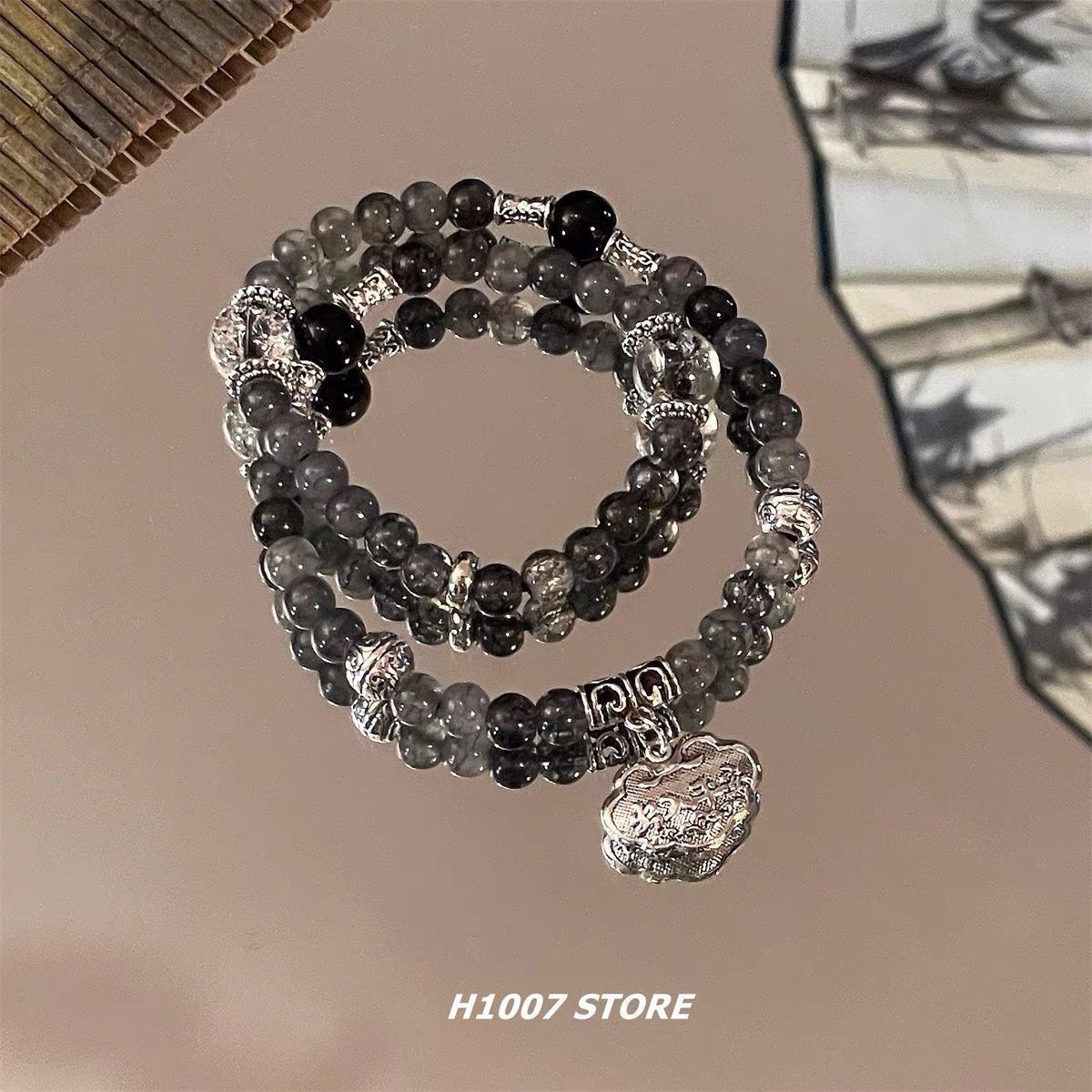 清冷感流苏锁梦蝶影手链设计感渐变爆花珠个性闺蜜配饰生日礼物详情2