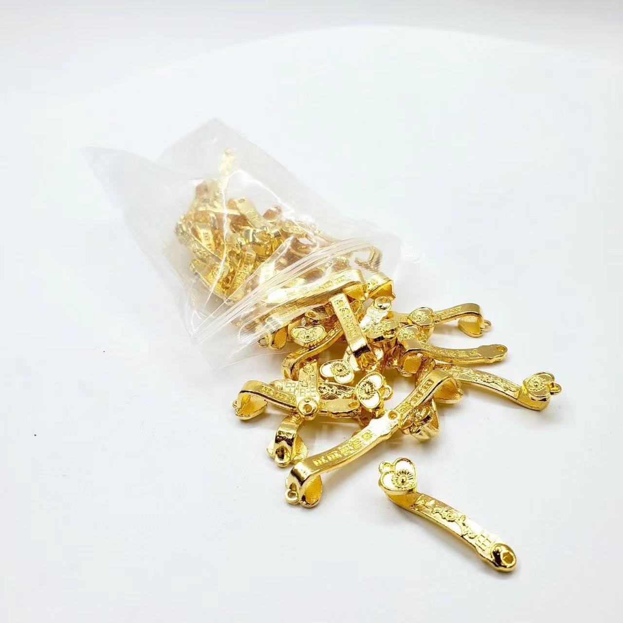 Golden alloy small ruyi pendant accessories and feng shui items pic 5