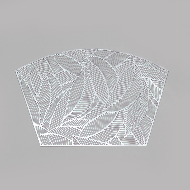 Womei Home Decoration PVC leaf hollowed-out fan-shaped placemats, European-style light luxury gold-embossed waterproof, anti-slip, oil-proof, heat-resistant, wear-resistant and heat-insulating table MATS pic 7