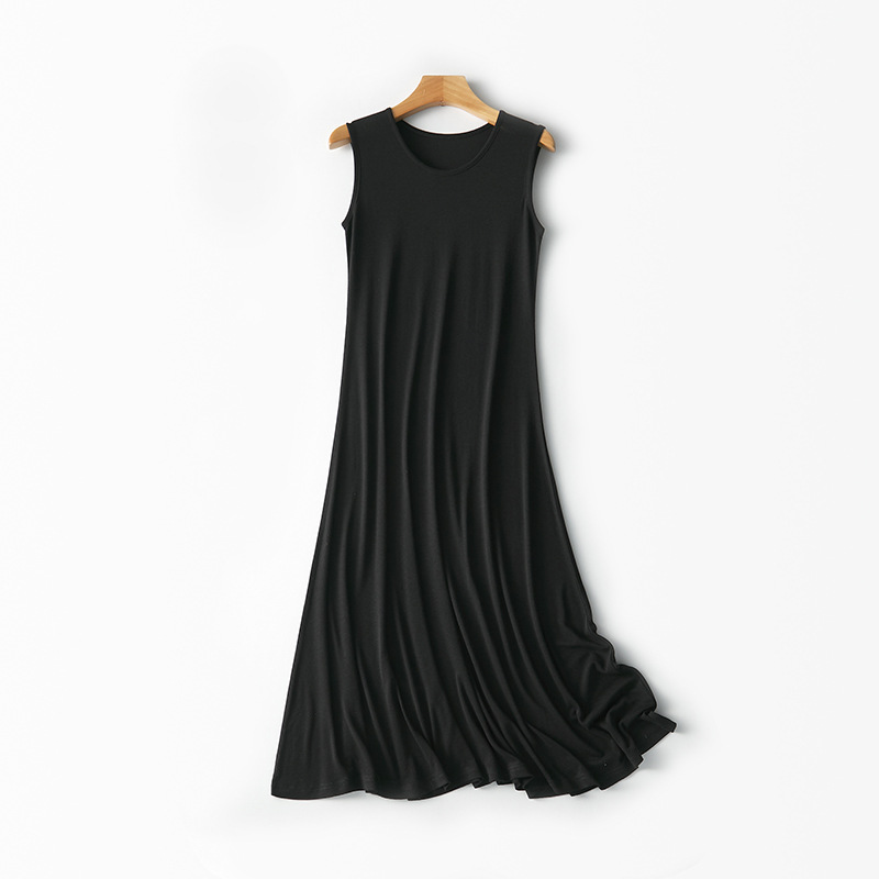 A new summer 2025 machine-washable Tencel wool simple spoon-neck halter dress for women with a fashionable back pic 4