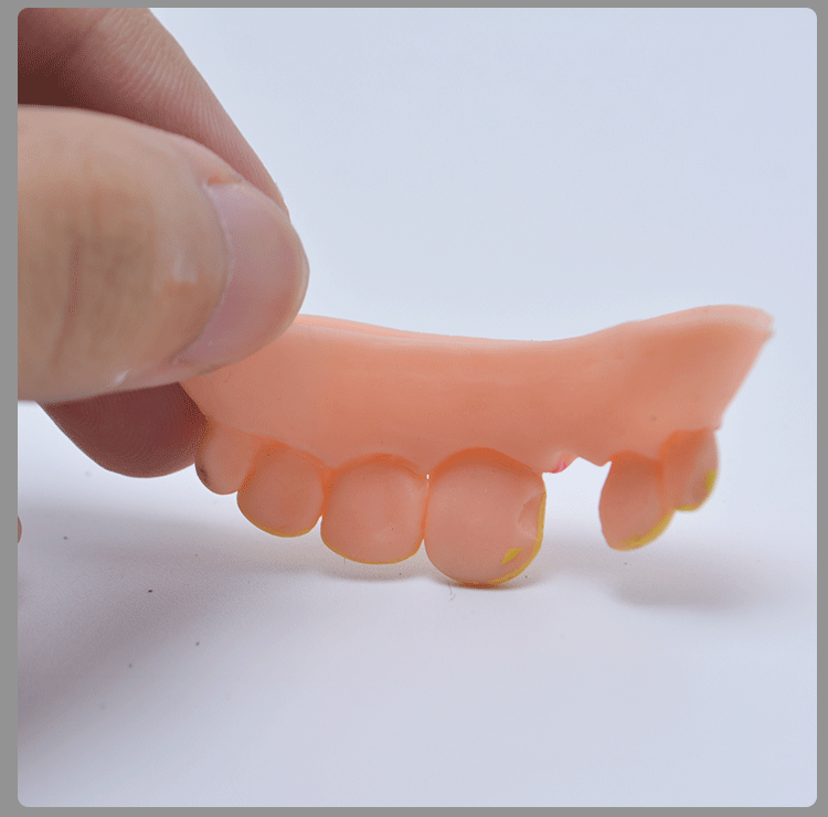 【跨境】亚马逊万圣节道具僵尸假牙 仿真整蛊搞笑牙套龅牙套装详情5