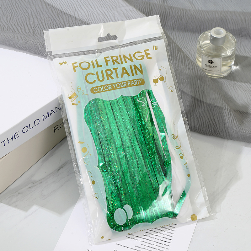 1*2M炫彩高亮镭射雨丝帘儿童节舞台装饰道具生日装饰反光流苏门帘详情3
