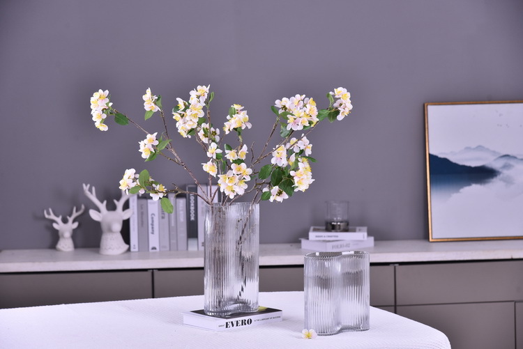 Wholesale of artificial flowers from the original factory, including artificial pear blossoms, cherry blossoms, duckweed flowers, model rooms, living rooms and hotel decorations pic 27