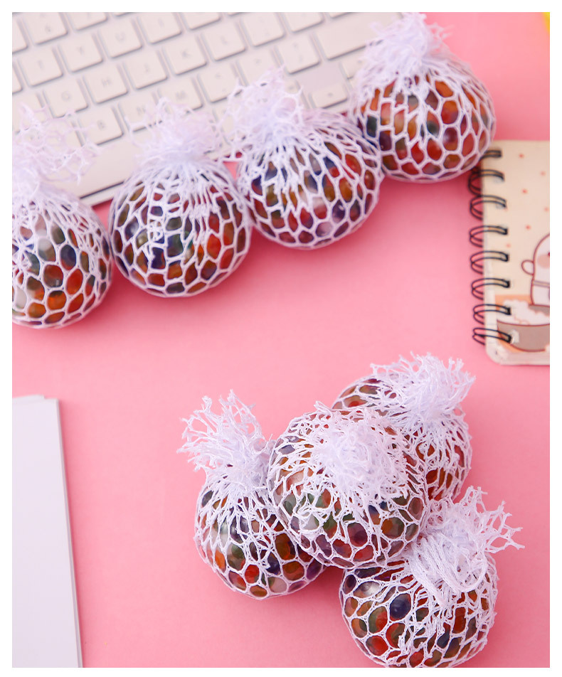 厂家直销发泄葡萄球 手捏挤压发泄葡萄 创意减压水球捏捏乐 批发详情3