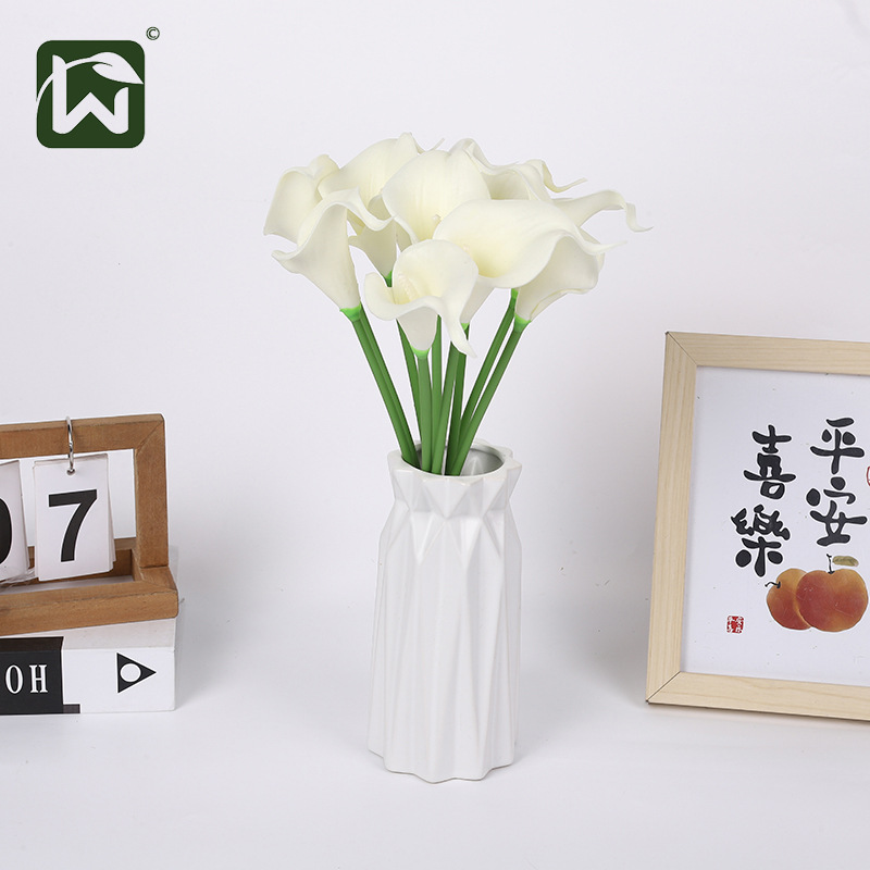 PU artificial flower single branch with a touch of glue, calla lily artificial flower, foreign trade, home decoration, desktop display, photography prop pic 21