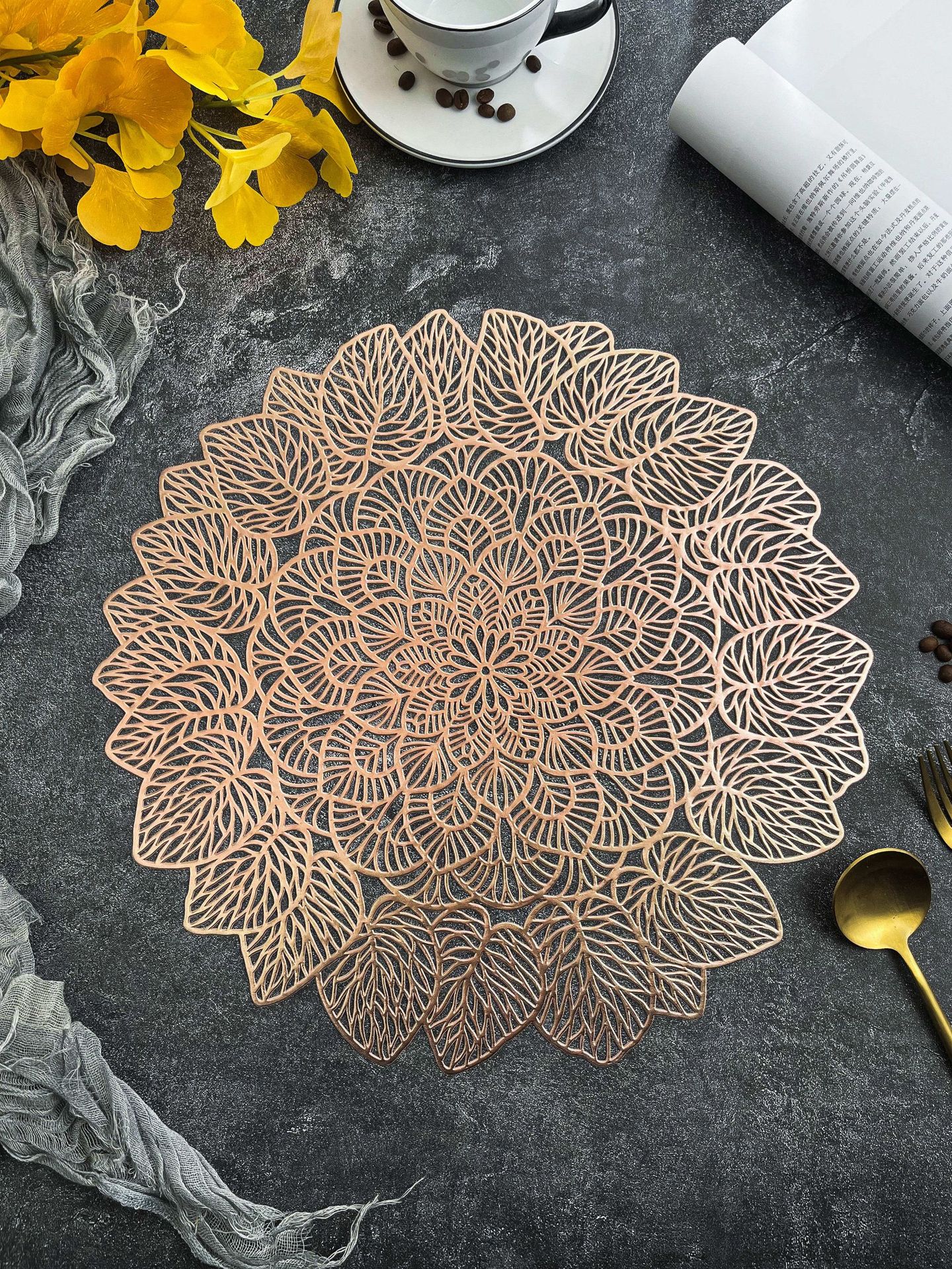 Watermelon leaf round placemats, household heat-resistant and heat-insulating MATS, hollowed-out pvc Western placemats, gold-embossed high-end table MATS, cross-border pic 10