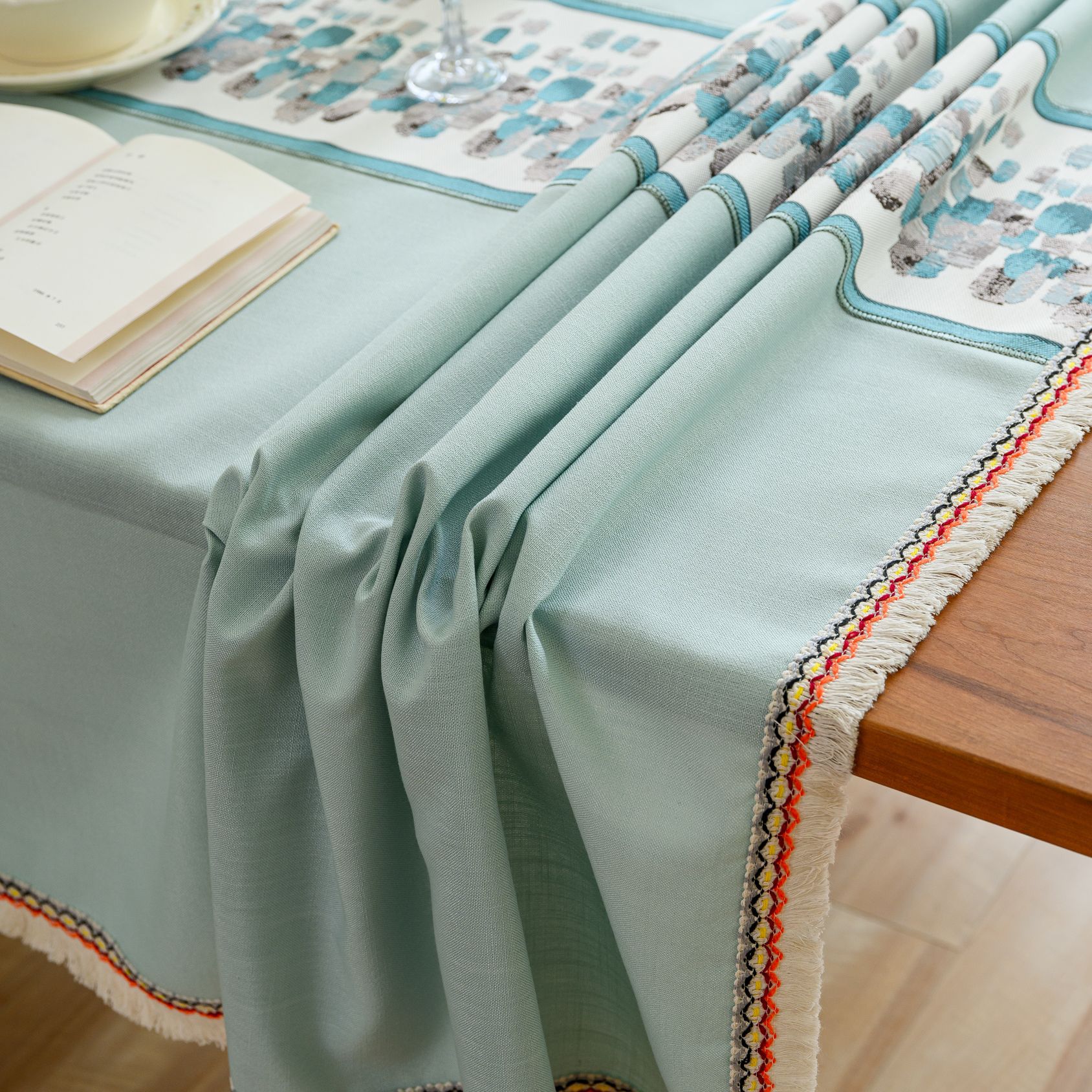 New Chinese-style embroidered tablecloth, cotton and linen solid color, Nordic light and fresh, rectangular for home use, with a sense of luxury pic 5