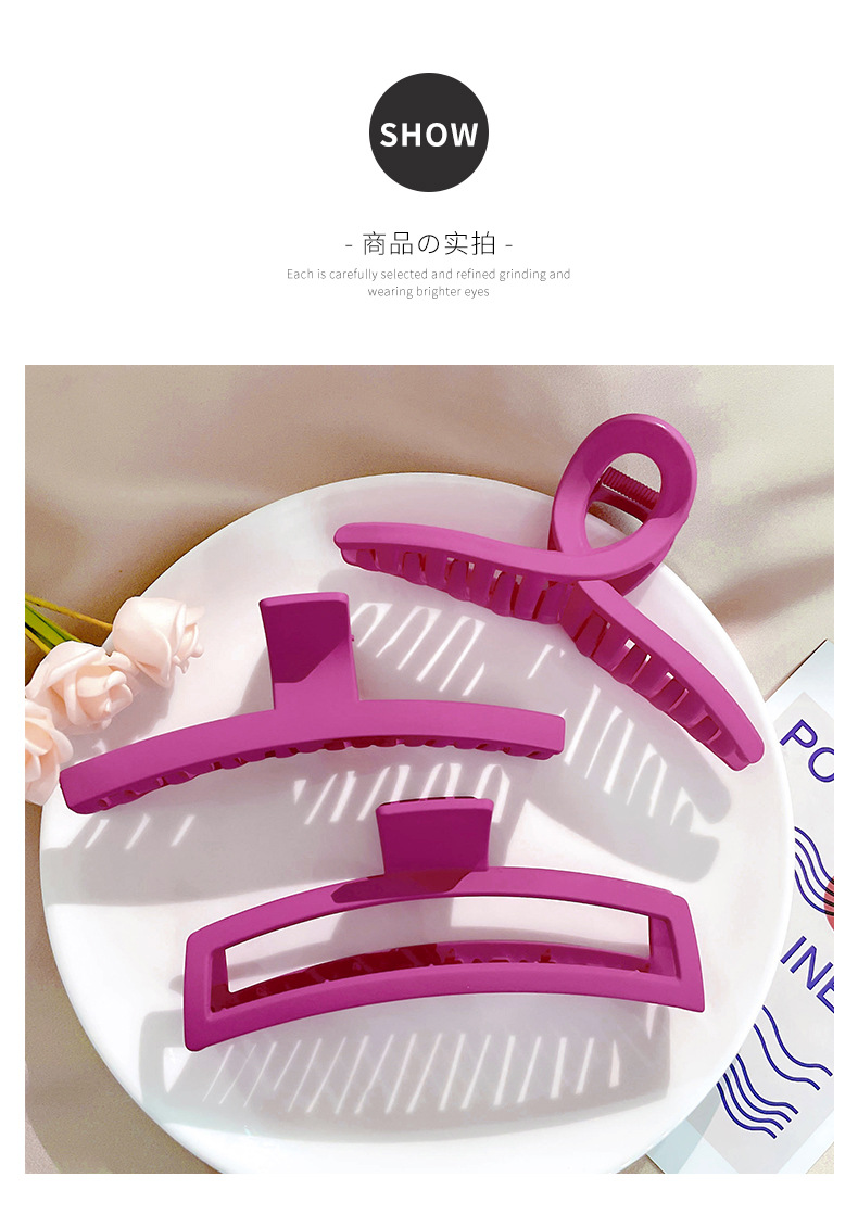 Xia Weiyi accessories Strawberry bear claw clip, Korean version large shark clip, pitaya color back of the head updo, ins hair clip pic 13