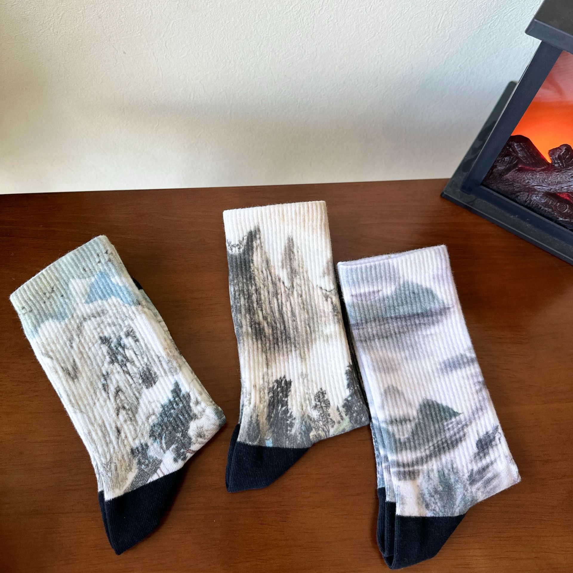 国潮国风男袜复古水墨山水画意境国潮中筒袜印染棉袜匠心设计款袜子男详情8