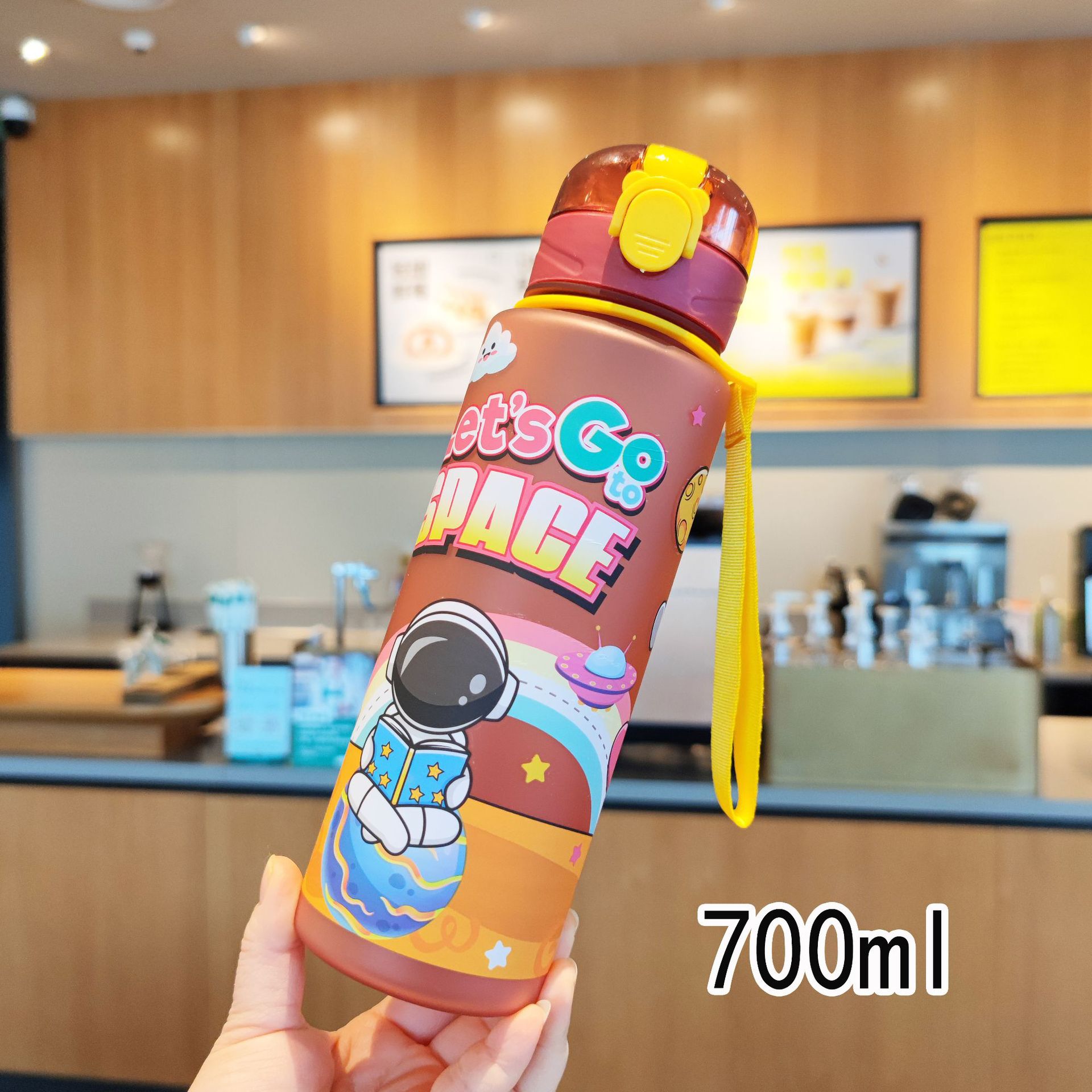 High-appearancy-level cartoon astronaut plastic cup portable rope direct drinking water cup outdoor sports plastic water cup 700ml pic 7