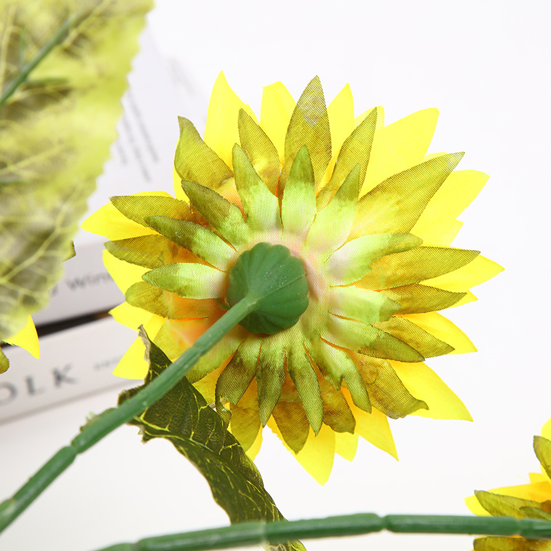 Artificial flowers, single sunflowers, wedding decorations, artificial flowers, European-style home decoration, flower arrangement, sunflowers, exhibition landscaping pic 4