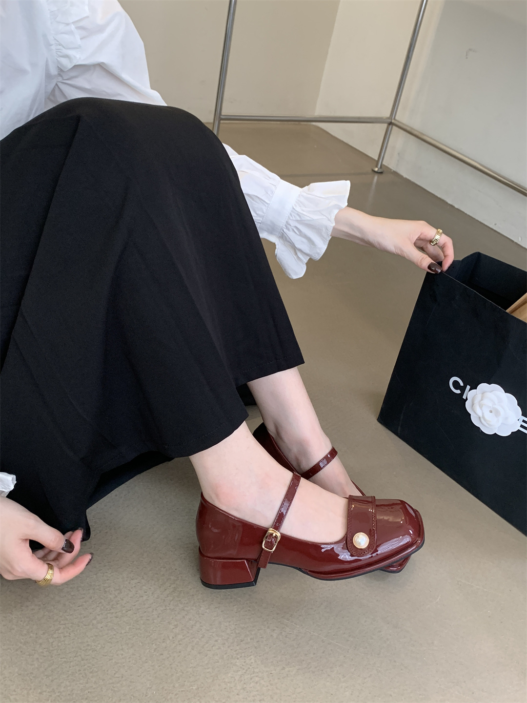 2023秋季新款时尚方头珍珠小香风纯色玛丽珍粗跟百搭时装单鞋女详情19