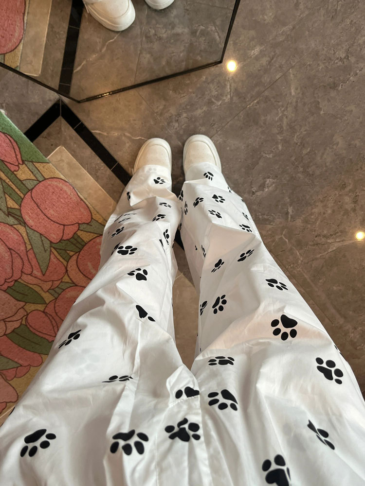 可爱狗脚印白色休闲裤子女夏季2024新款小个子宽松直筒百搭阔腿裤详情3