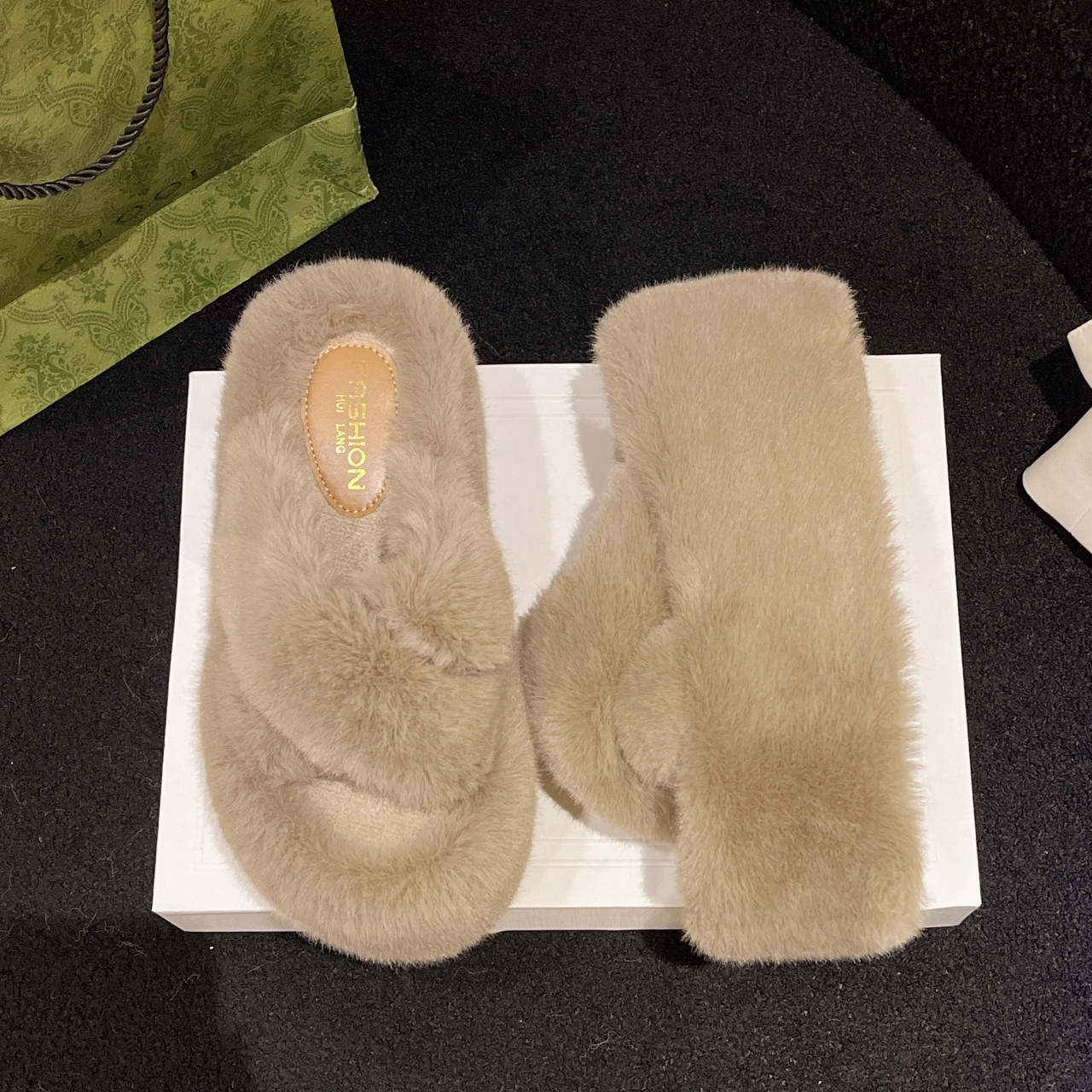 7cm厚底交叉毛毛拖鞋2024秋冬新款韩版时尚百搭保暖毛绒棉拖鞋女详情3