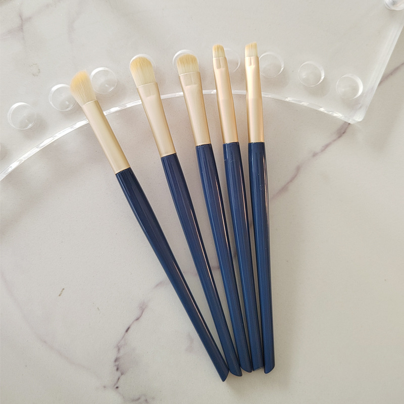 Blue Grape 5-piece makeup brush, eyeshadow brush set, Eye smuder brush, Detail Brush, Soft Bristles, portable for beginners pic 1